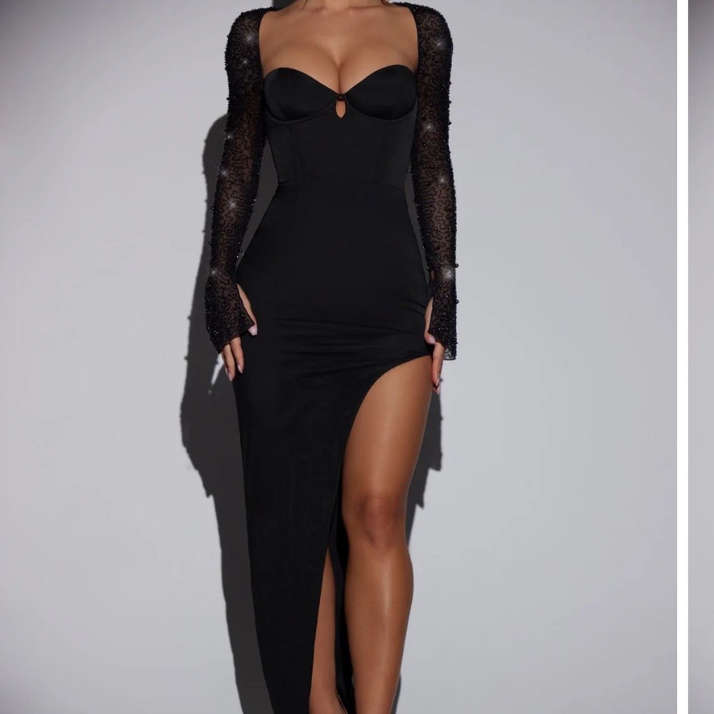 SAN MARINO
Embellished Side Split Maxi Dress in Black NWOT